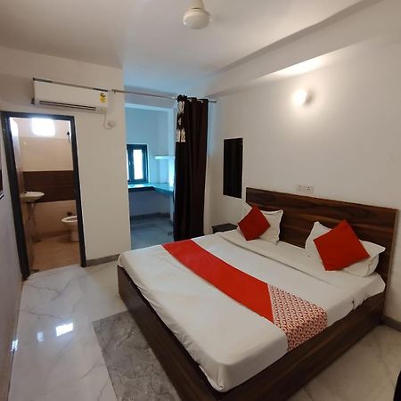 New Signature Village New Delhi Buitenkant foto
