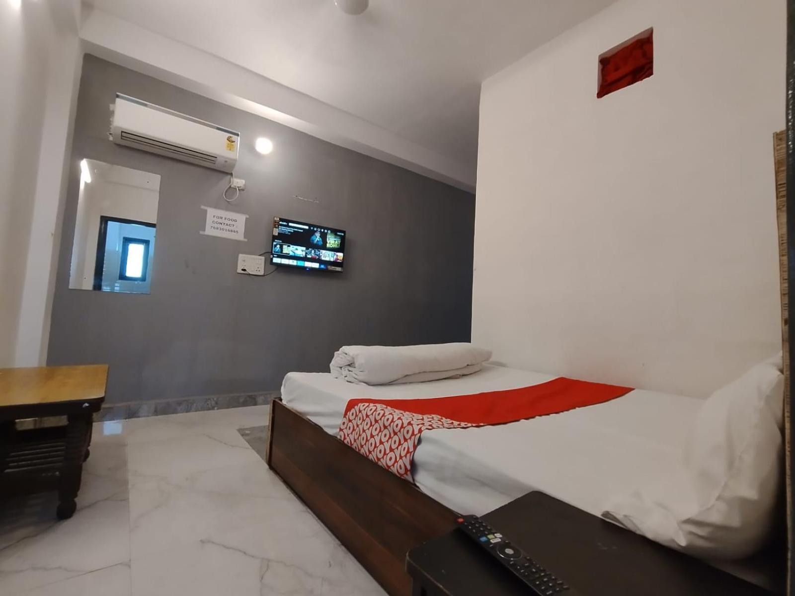 New Signature Village New Delhi Buitenkant foto